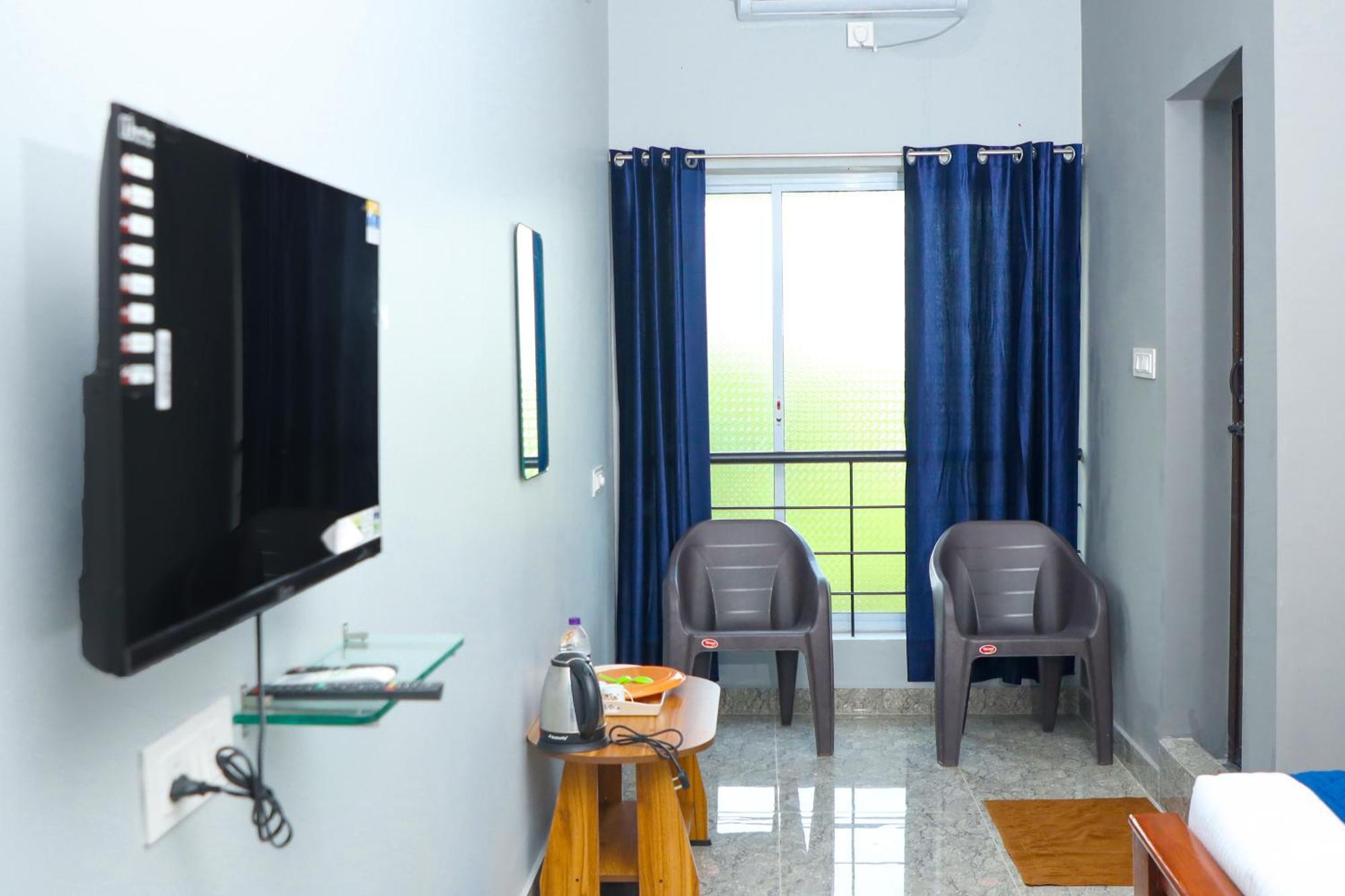 Bay Walk Residency Hotel ออโรวิลล์ ภายนอก รูปภาพ