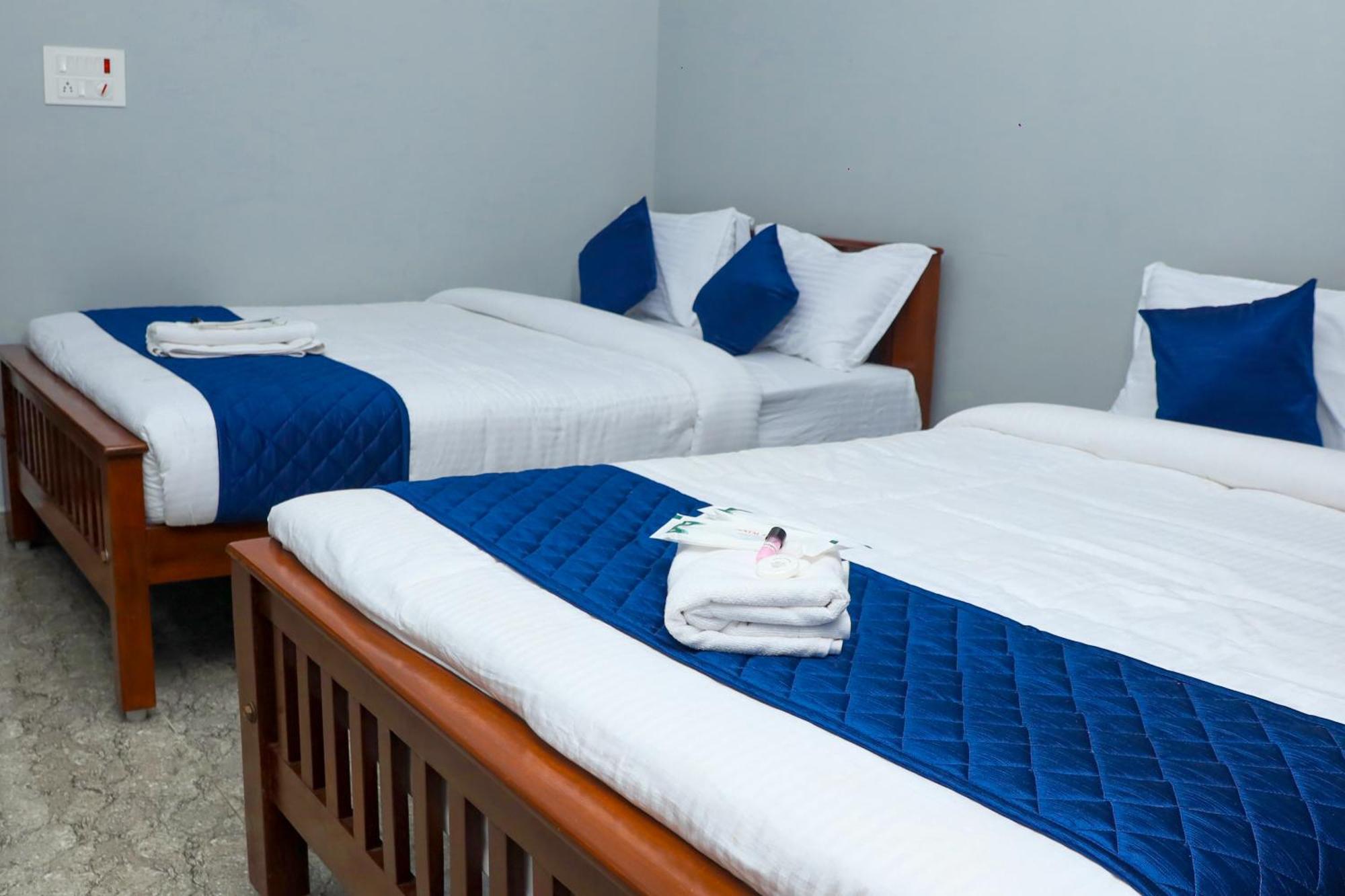 Bay Walk Residency Hotel ออโรวิลล์ ภายนอก รูปภาพ