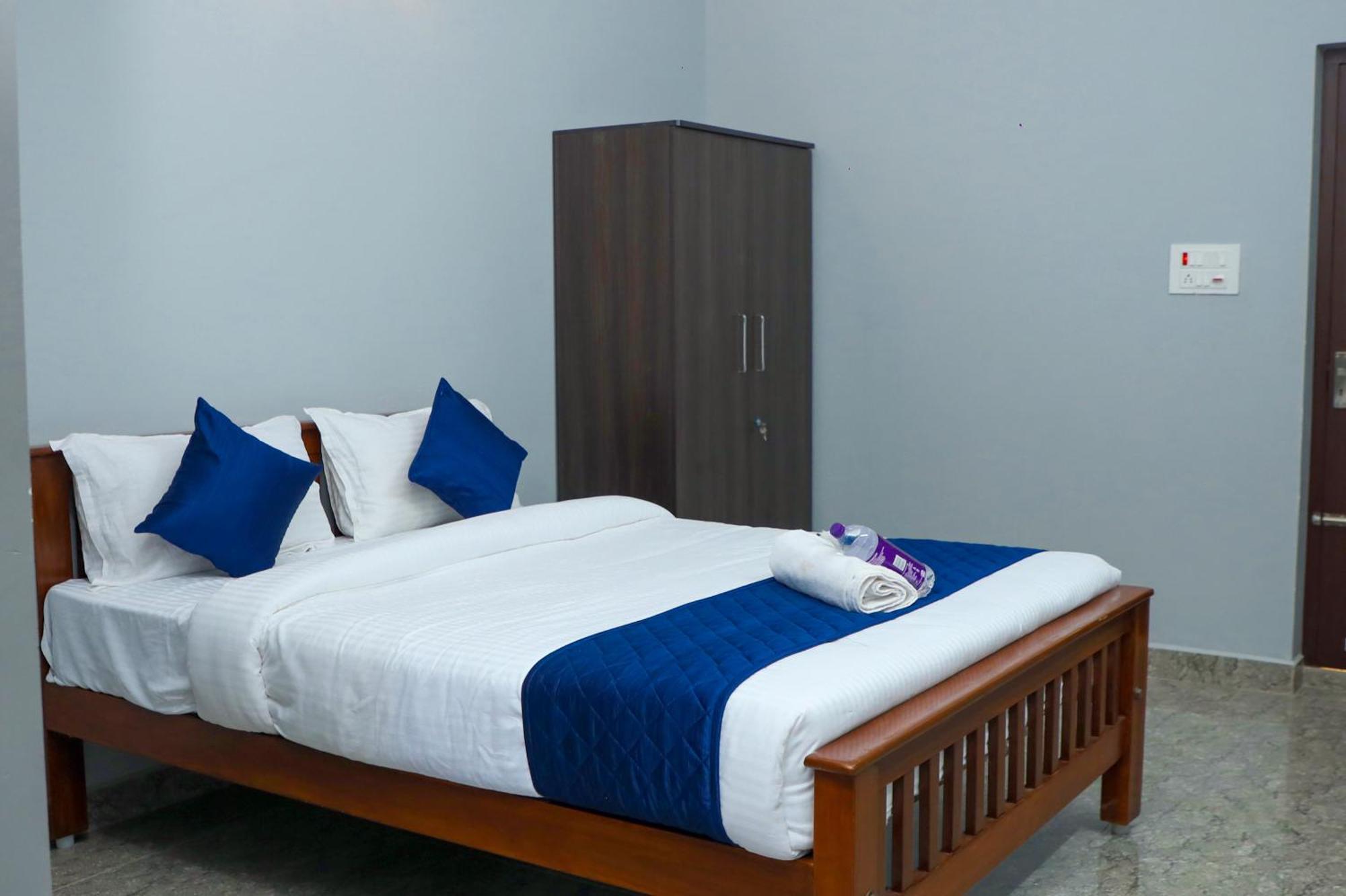 Bay Walk Residency Hotel ออโรวิลล์ ภายนอก รูปภาพ